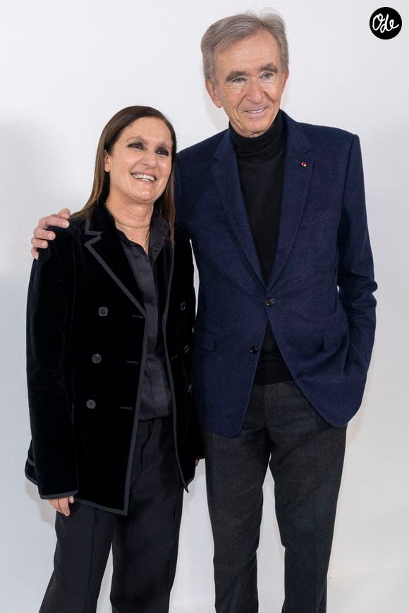 Maria Grazia Chiuri et Bernard Arnault au photocall en backstage du défilé Christian Dior "Collection Haute Couture Printemps/Eté 2025" au Musée Rodin, lors de la Fashion Week de Paris (PFW), le 27 janvier 2025.
© Olivier Borde/Bestimage