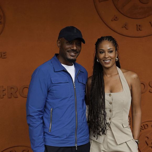 Harry Roselmack sait parfaitement comment s’y prendre pour combler de joie sa dulcinée.

Harry Roselmack et sa nouvelle compagne Jennifer Galap lors des Internationaux de France de Tennis de Roland Garros, à Paris, France. © Cyril Moreau / Bestimage