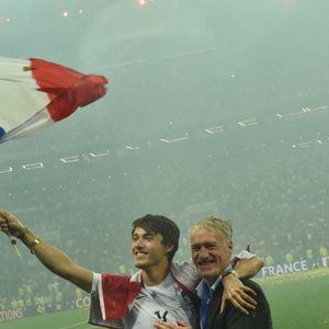 La mort est survenue le jour de l'anniversaire de la femme de Dylan, Mathilde

Le sélectionneur français Didier Deschamps célèbre sa victoire avec son fils Dylan après la victoire 4-2 de la France face à la Croatie en finale de la Coupe du monde de football 2018, au stade Luzhniki de Moscou, en Russie, le 15 juillet 2018. Photo de Lionel Hahn/ABACAPRESS.COM