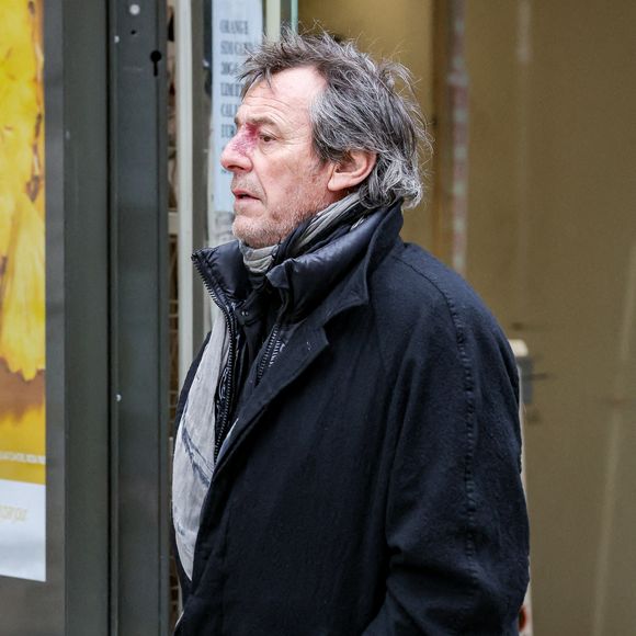 Jean-Luc Reichmann - Arrivées aux obsèques de C.Laborde en l’église Saint-Roch à Paris, le 6 février 2025. Décédée le 28 janvier 2025 à l'âge de 73 ans, l'ancienne présentatrice météo de TF1 (1988 - 2017) était atteinte de la maladie neurodégénérative à corps de Lewy. 
© Jacovides - Moreau / Bestimage