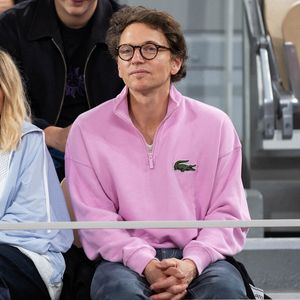 Mélanie Thierry et le chanteur Raphael dans les tribunes des Internationaux de France 2024 à Roland Garros le 29 mai 2024 à Paris, France. Photo by Alexis Jumeau/ABACAPRESS.COM