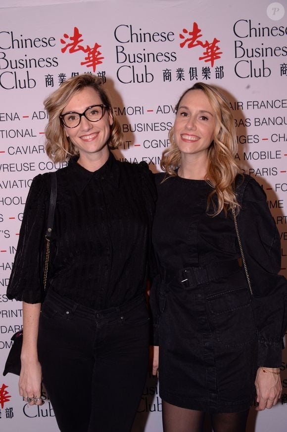 avec laquelle elle a notamment  écrit le best-seller La femme parfaite est une connasse. ll y a deux volumes, dans lesquels elles se moquent avec humour et dérision des diktats imposés aux femmes par les médias, la pub et la mode

Les soeurs Anne-Sophie et Marie-Aldine Girard lors du déjeuner d'affaires "Edition Spéciale Femmes" de la 5ème édition du Chinese Business Club à l'occasion de la journée internationales des droits des femmes au Pavillon Cambon Potel et Chabot, à Paris, France, le 9 mars 2020. © Rachid Bellak/Bestimage