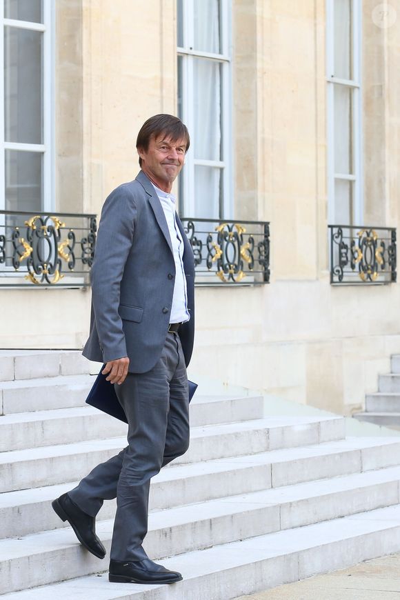 Le ministre de la Transition Ecologique et Solidaire Nicolas Hulot lors de la sortie du conseil des ministres du 22 aout 2018, au palais de l'Elysée à Paris. © Stéphane Lemouton / Bestimage