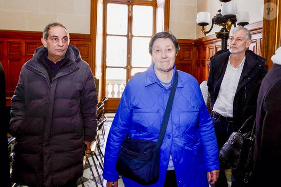 Exclusif - Laurent Fontaine, Danielle Moreau et Gilles Verdez - Plusieurs personnalités de C8 sont venues devant le Conseil d’État pour soutenir les chaînes de la TNT C8 et NRJ 12 pour l'audience de la dernière chance, à Paris, France, le 14 janvier 2025. © Jack Tribeca/Bestimage