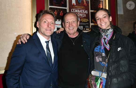 Larsène, le gentleman magicien-mentaliste, Rolland Courbis avec sa fille Olivia - Générale du spectacle de "Larsène" au théâtre de la Gaîté-Montparnasse à Paris le 3 avril 2023. © Coadic Guirec/Bestimage