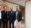 Sur la vidéo, Rafael Junior tape dans la main d’Andy Murray, puis de Novak Djokovic avant de terminer avec Roger Federer
Andy Murray, Roger Federer, Rafael Nadal et Novak Djokovic - Hommage à Rafael Nadal lors des Internationaux de France de Tennis de Roland Garros 2025, sur le court Philippe-Chatrier au Complexe Roland-Garros à Paris, France, le 25 mai 2025. © Nicolas Gouhier/Pool FFT/Bestimage