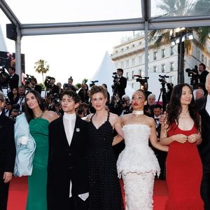 Le jury : Isaach de Bankolé, Park Chan-wook, Demi Moore, Diego Céspedes, Laura Wandel, Ruth Negga, Chloé Zhao, Stellan Skarsgård, Paul Laverty - Montée des marches pour la cérémonie de clôture du 79ème Festival International du Film de Cannes, le 23 mai 2026. © Jacovides-Moreau / Bestimage