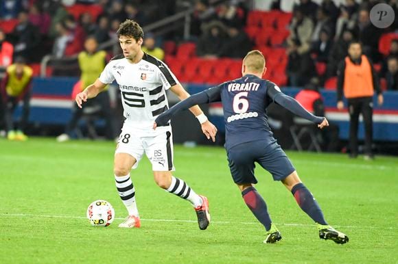 Yoann Gourcuff - Clôture de la 12ème journée de Ligue 1 qui opposait Paris Saint Germain au Stade Rennais ( victoire 4-0 du PSG ) , à Paris au Parc des Princes , le 7 novembre 2016. - Karine Ferri encourage son compagnon Yoann Gourcuff lors du match Psg-Rennes au Parc des Princes à Paris le 6 novembre 2016.  (victoire 4-0 du Psg)  © Pierre Perusseau/Bestimage