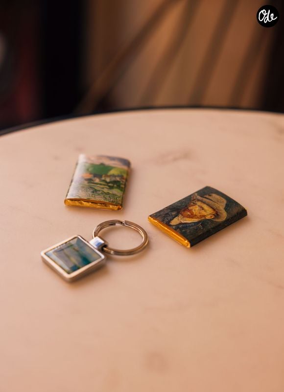 Plus largement, les objets que l’on garde peuvent être liés à notre histoire personnelle. Mais une collection de magnets ne suffit pas, à elle seule, à définir notre personnalité.

Pexels