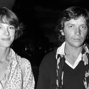 A rappeler que l'artiste y a vécu un temps avec le père de sa progéniture disparu en 2010. Un joli domaine qu'elle a "façonné" avec lui.

Archives - Anny Duperey et Bernard Giraudeau. Le 29/10/1979 (JEAN-CLAUDE WOESTELANDT / BESTIMAGE).