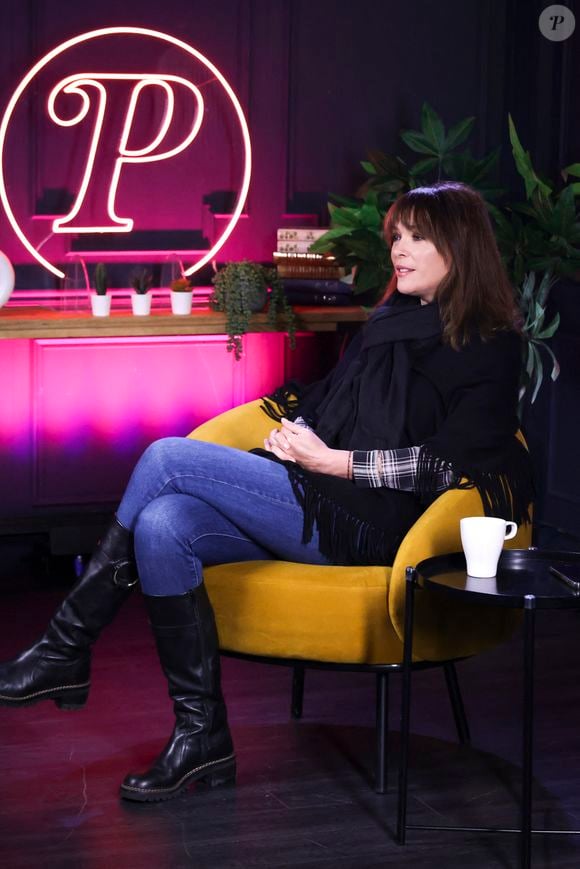 “Mon deuil s’est fait de son vivant puisque les cinq dernières années de sa vie, on ne pouvait plus communiquer avec lui”, ajoute-t-elle

Exclusif - Sandrine Quétier en interview dans les studios de Webedia à Levallois-Perret le 23 février 2024. - © Jack Tribeca / Bestimage