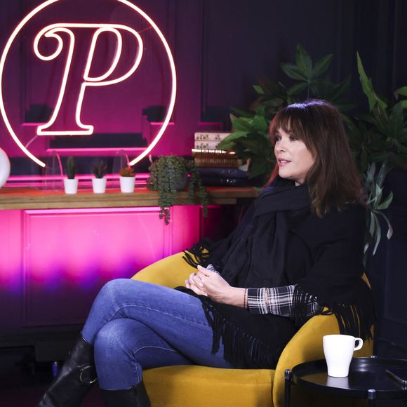 “Mon deuil s’est fait de son vivant puisque les cinq dernières années de sa vie, on ne pouvait plus communiquer avec lui”, ajoute-t-elle

Exclusif - Sandrine Quétier en interview dans les studios de Webedia à Levallois-Perret le 23 février 2024. - © Jack Tribeca / Bestimage