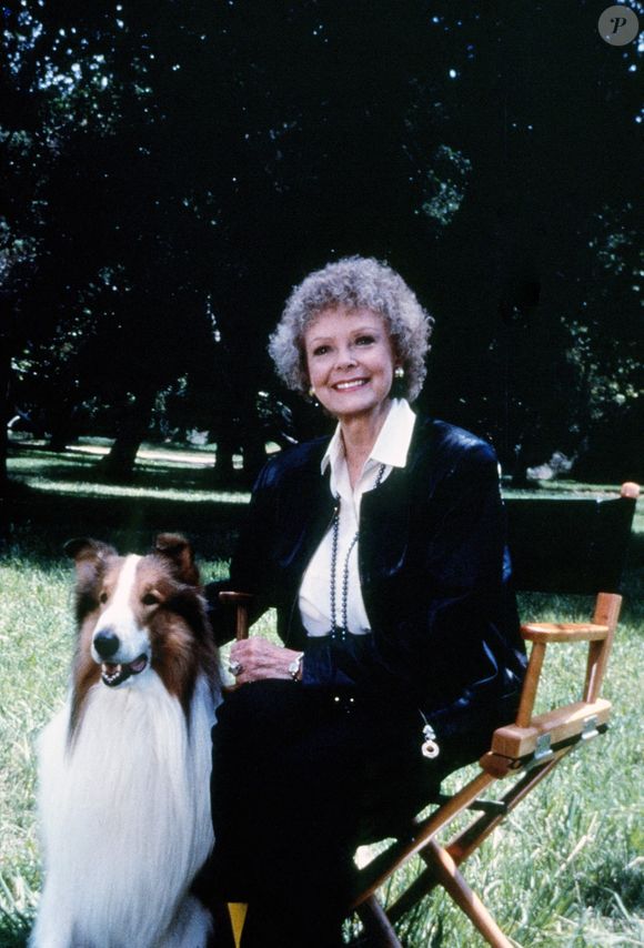 L'HISTOIRE DE LASSIE, June Lockhart, 1994. © Janson Media /Courtesy Everett Collection/ABACAPRESS.COM