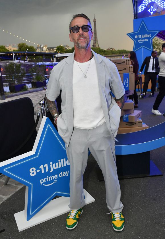Philippe Caverivière - Prime d'Amazon fait sa fête foraine au Bridge Club à Paris le 25 juin 2025.  Hier soir, le Bridge Club s’est métamorphosé en fête foraine où de nombreuses personnalités se sont réunies pour célébrer Prime Day, l’événement shopping estival qui animera l’été du 8 au 11 juillet.
  © Veeren/Bestimage