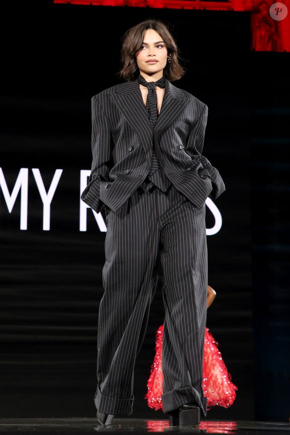 Ariana Greenblatt - Défilé « L’Oréal Paris – A Celebration of Women's Empowerment  », dans le cadre de la Fashion Week, Collections Prêt-à-porter Printemps / Eté 2026, de Paris, France, le 29 Septembre 2025. 
© Bertrand Rindoff / Bestimage