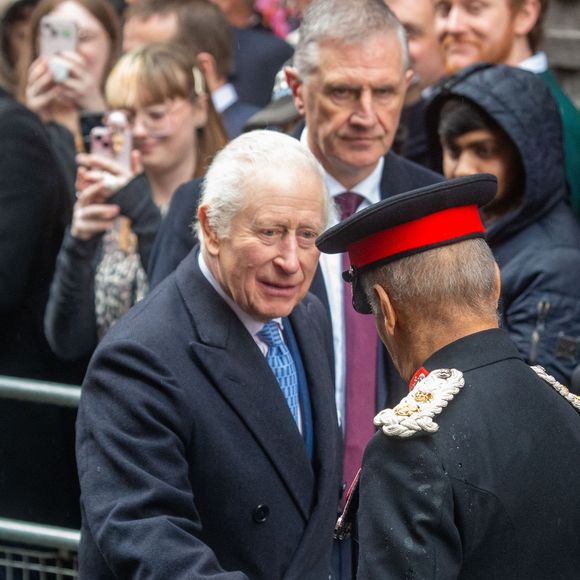 Le roi Charles III d'Angleterre, quitte Kingly Court à Londres, après sa visite, le 26 février 2025. Zuma Press/Bestimage