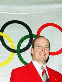 Le prince Albert de Monaco a participé cinq fois aux Jeux olympiques d'hiver avec un sport peu populaire et impraticable dans son pays