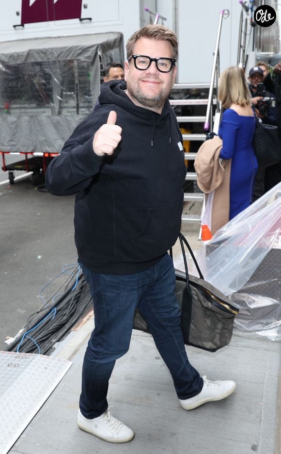 James Corden - Des célébrités ont été aperçues à leur arrivée à l'événement Fox Upfront, organisé au New York City Center, dans le quartier d'Uptown à Manhattan en 2026.
Crédit : Backgrid USA / Bestimage