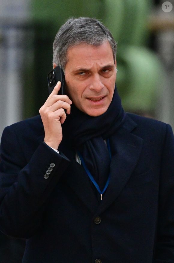 Qui désertent la 15 de la TNT devenue propriété du milliardaire Rodolphe Saadé en 2024

Rodolphe Saadé, PDG de CMA-CGM arrive pour le deuxième jour du sommet pour l'action sur l'intelligence artificielle (IA) au Grand Palais à Paris, France. © Christian Liewig/Bestimage