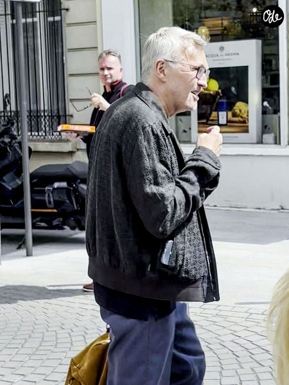 Laurent Ruquier à la sortie de l’émission de radio “Les Grosses Têtes” sur RTL à Neuilly-sur-Seine, France, le jour du décès de Philippe Bouvard, créateur et animateur de l’émission durant 37 ans.

Agence / Bestimage
