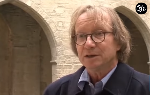 Après avoir travaillé chez Polydor puis créé Virgin France, il a fondé le label indépendant Naïve Records en 1998.

Patrick Zelnki
Copyright : youtube