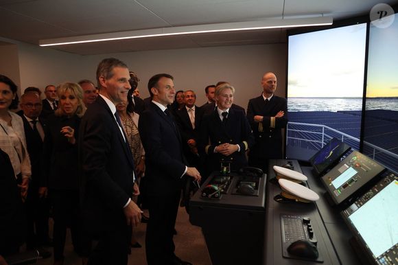 Rodolphe Saadé, PDG franco-libanais de CMA CGM, le président Emmanuel Macron avec la Première dame Brigitte Macron - Le président Emmanuel Macron inaugure le centre de formation et d’innovation TANGRAM du groupe CMA CGM à Marseille le 7 mai 2024. © Dominique Jacovides / Bestimage