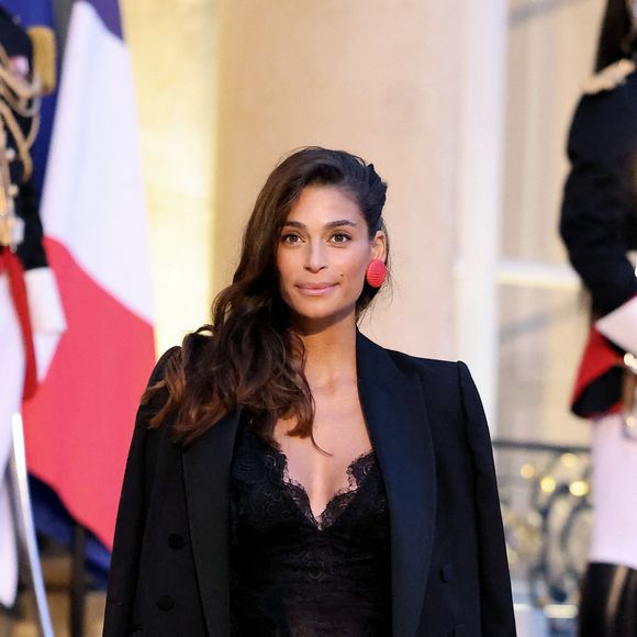 Tatiana Silva est actuellement en congé maternité

Tatiana Silva (enceinte, ancienne miss Belgique) arrivant au dîner d'état au palais de l'Elysée à Paris en l'honneur de la visite du roi et de la reine de Belgique en France.
© Dominique Jacovides / Bestimage