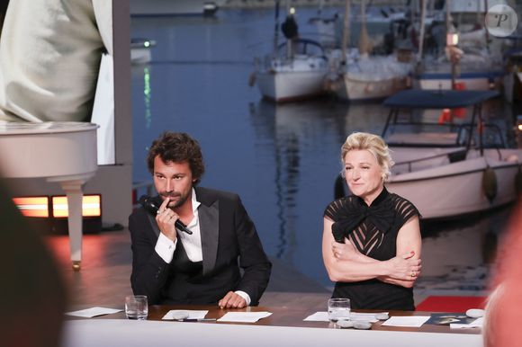 Exclusif - Bertrand Chameroy, Anne-Elisabeth Lemoine, - Plateau de l'émission "C à vous" lors du 78ème Festival International du Film de Cannes le 14 mai 2025. © Jack Tribeca / Bestimage