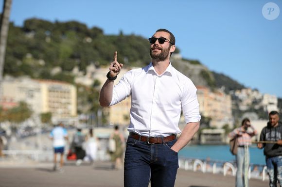 Alléché par un potentiel mandat de maire de Menton, ville voisine de Nice, Louis Sarkozy a vite trouvé un logement 

Exclusif - Shooting photo avec Louis Sarkozy à Nice le 25 avril 2025. 
© Jean-François Ottonello / Nice Matin / Bestimage