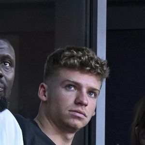 Léon Marchand - Les célébrités assistent aux épreuves d'athlétisme lors des Jeux Olympiques de Paris2024 (JO), le 8 août 2024. 
© Perusseau-Jacovides / Bestimage