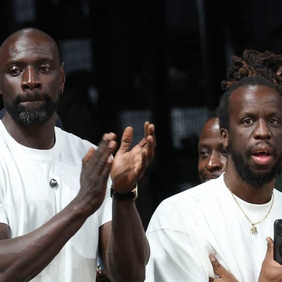 Passionné de sport, le comédien s'est lancé dans une aventure entrepreneuriale audacieuse dans la capitale.

Omar Sy et Youssoupha Mabiki au match de basket-ball : Paris affronte Monaco (94-99) en Ligue Betclic Elite à l'Adidas Arena à Paris, le 12 octobre 2025

© Michtof / PsnewZ / Bestimage