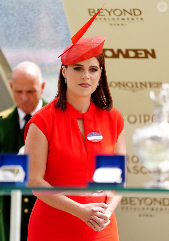 La princesse Eugenie lors de la présentation des gagnants des Hardwicke Stakes le cinquième jour de Royal Ascot à l'hippodrome d'Ascot, Berkshire, Royaume-Uni, le 21 juin 2025.  © David Davies/PA Wire/ABACAPRESS.COM