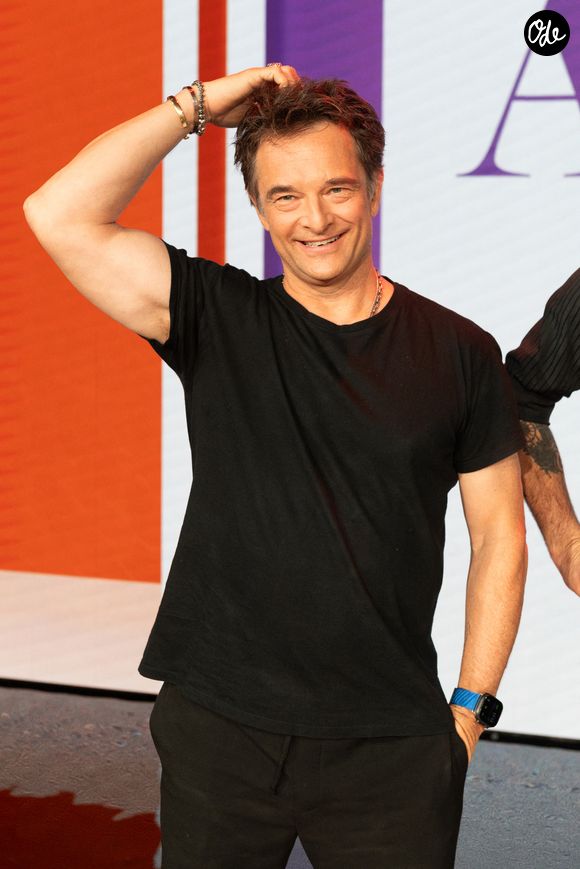 David Hallyday préfère surtout profiter de sa famille et de ses amis proches.

David Hallyday lors du backstage de l'enregistrement de l'émission "Famille je vous aime" présentée par M. Drucker et qui sera diffusée le 13 juin 2025 sur France 3, aux Studios rive gauche à Paris, France, le 15 avril 2025. © Clovis-Gaffiot/Bestimage