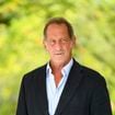 Vincent Lindon ouvre les portes de son appartement : il vit depuis 20 ans dans ce quartier parisien où les artistes ont leurs habitudes