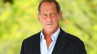 Vincent Lindon ouvre les portes de son appartement : il vit depuis 20 ans dans ce quartier parisien où les artistes ont leurs habitudes