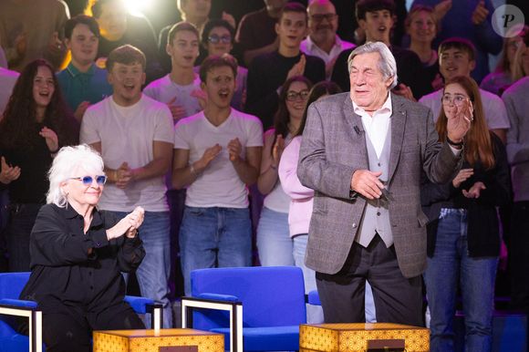 Exclusif - Jean-Pierre Castaldi, Catherine Lara lors de l'enregistrement de l'émission "La Boîte à secrets", présentée par F.Bollaert et diffusée le 9 janvier 2026 sur France 3, dans les studios du Lendit à Saint-Denis, France, le 2 décembre 2025. © Cyril Moreau/Bestimage