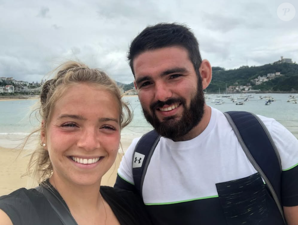 Sa fille est née en siège
Pauline de "Koh-Lanta" avec son compagnon Loïc - photo Instagram du 2 mai 2025
