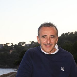 Exclusif - Elie Semoun - Les célébrités posent sur la terrasse de l'hôtel "Le Provencal" lors de la 5ème édition du festival de Porquerolles à Giens, le 14 juin 2024.
© Chavaroche//Bestimage