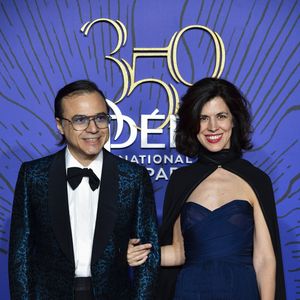 Bertrand Burgalat et sa femme Vanessa Seward lors du photocall du gala du 350ème anniversaire de l'Opéra Garnier à Paris, France, le 8 mai 2019. © Pierre Perusseau/Bestimage