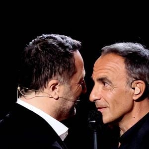 Exclusif  - Arthur et Nikos Aliagas lors de l'enregistrement de l'émission "La chanson secrète N°14", présentée par N.Aliagas et diffusée le 26 décembre sur TF1, consacrée à Nikos Aliagas à Paris le 10 décembre 2025. © Jacovides-Moreau/Bestimage
