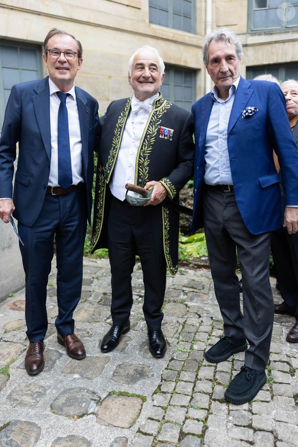 Guy Savoy et Jean-Jacques Bourdin - Le chef français multi étoile, Guy Savoy, vient d'être officiellement installé comme membre de l'Académie des Beaux-Arts. 

 © Julien Sarkissian/Bestimage