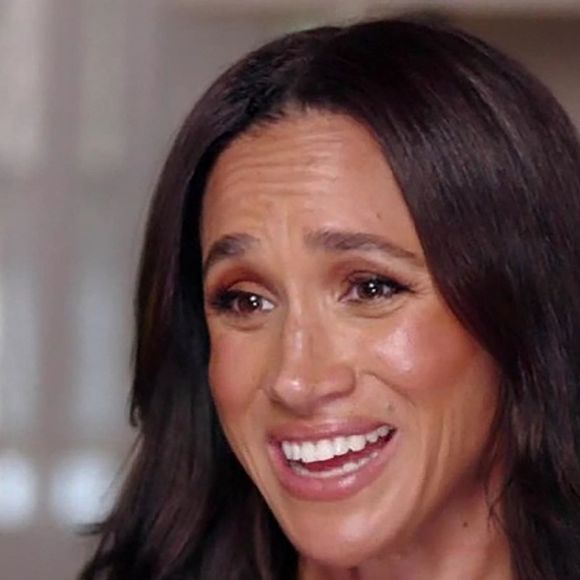 La jeune femme reproche à la duchesse de l'avoir retirée de la liste des personnes recevant des cadeaux de sa marque. 

Le duc et la duchesse de Sussex participent à l'émission d'ABC News intitulée « The Happiest Story on Earth : 70 Years of Disneyland ». © Backgrid UK/ Bestimage