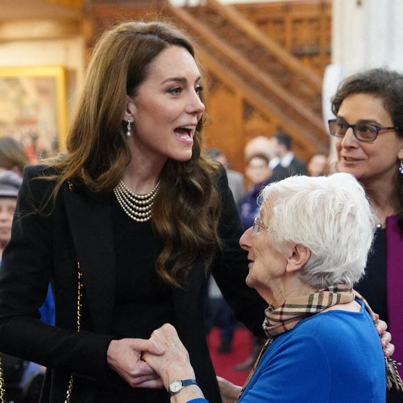 La princesse de Galles rencontre Yvonne Bernstein lors d'une cérémonie au Guildhall de Londres, pour commémorer la Journée de la mémoire de l'Holocauste et le 80e anniversaire de la libération d'Auschwitz-Birkenau. Lundi 27 janvier 2025. Londres, Royaume-Uni. Photo by Arthur Edwards/The Sun/PA Wire/ABACAPRESS.COM