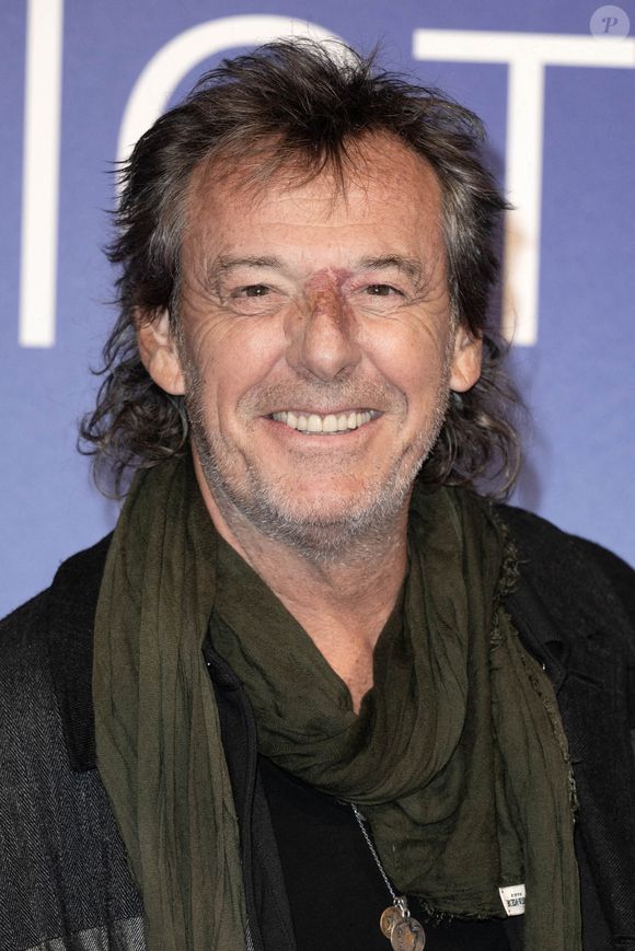 Jean-Luc Reichmann assiste au photocall de Cats Eyes lors du 26e Festival de la fiction de La Rochelle, le 12 septembre 2024. 

Photo : David Niviere / Abaca