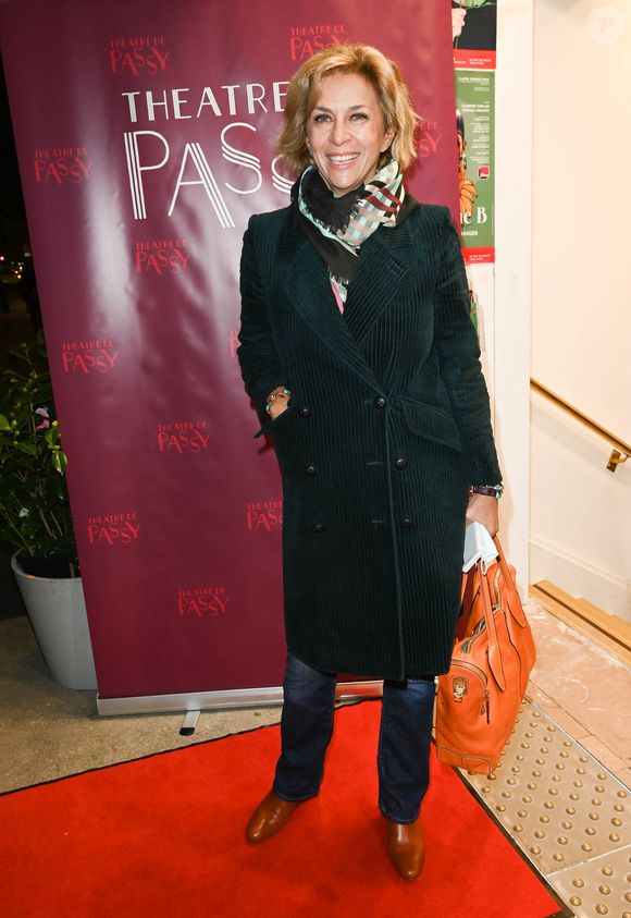 Exclusif - Corinne Touzet - Inauguration du théâtre de Passy lors du spectacle Joséphine B à Paris le 8 novembre 2021. © Coadic Guirec/Bestimage