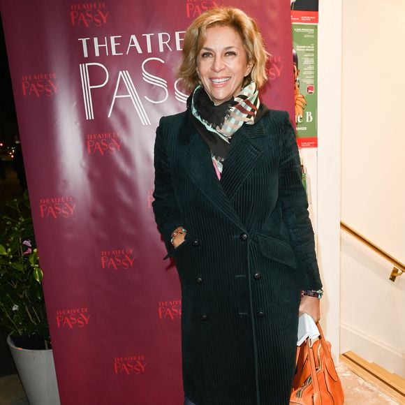 Exclusif - Corinne Touzet - Inauguration du théâtre de Passy lors du spectacle Joséphine B à Paris le 8 novembre 2021. © Coadic Guirec/Bestimage