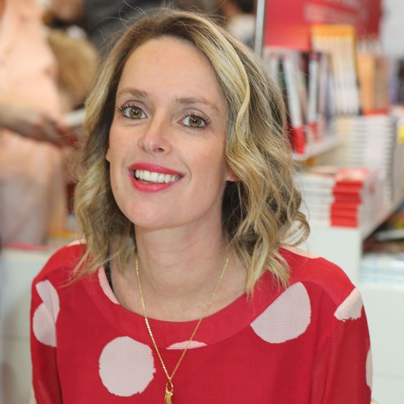 Aurélie Valognes - Salon du Livre 2019 à la Porte de Versailles à Paris  du 15 au 18 mars 2019.
© Jean-Claude Woestelandt / Bestimage