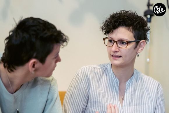 Une expression seule ne suffit pas à révéler une intention.

Pexels