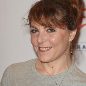 Pour rappel au Qatar, la consommation d'alcool est strictement réglementée.

Anne-Elisabeth Blateau à l'avant-première de comédie dramatique "Jusqu'ici tout va bien" au cinéma Gaumont-Opéra à Paris, France, le 26 février 2019. © Coadic Guirec/Bestimage