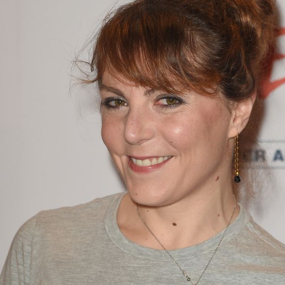 Pour rappel au Qatar, la consommation d'alcool est strictement réglementée.

Anne-Elisabeth Blateau à l'avant-première de comédie dramatique "Jusqu'ici tout va bien" au cinéma Gaumont-Opéra à Paris, France, le 26 février 2019. © Coadic Guirec/Bestimage